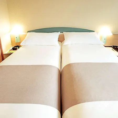 Ibis Sud מלון פואטייה