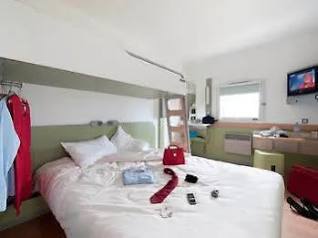 Ibis Sud 3*