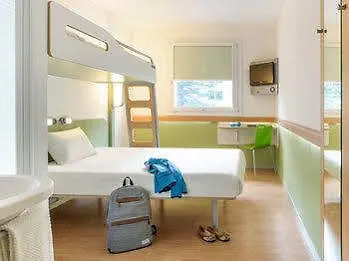 מלון Ibis Sud 3*