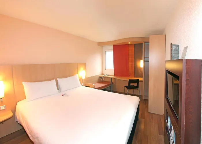Ibis Sud 3*